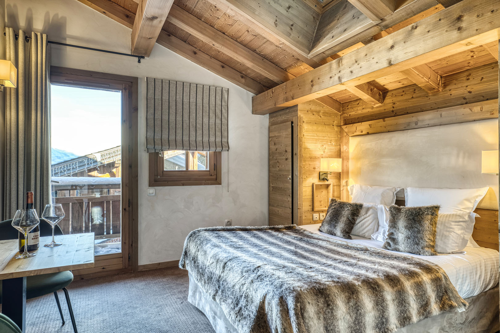 Chambre double avec balcon Les Loges Blanches hôtel 4 étoiles à Megève