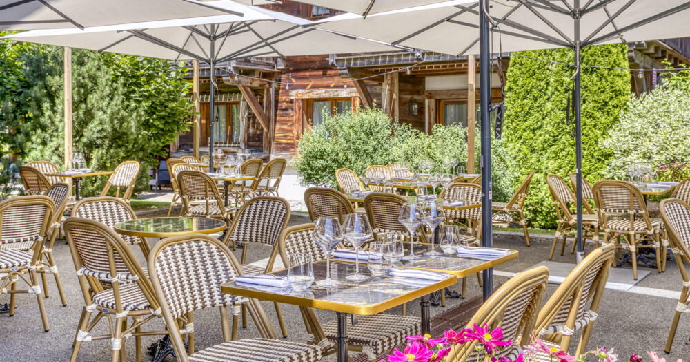 Restaurant à Megève La Table des Cochers et ses terrasses