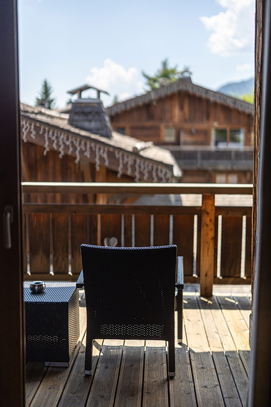 Les chambres et suites des Loges Blanches 4 étoiles avec terrasses et balcons privatifs