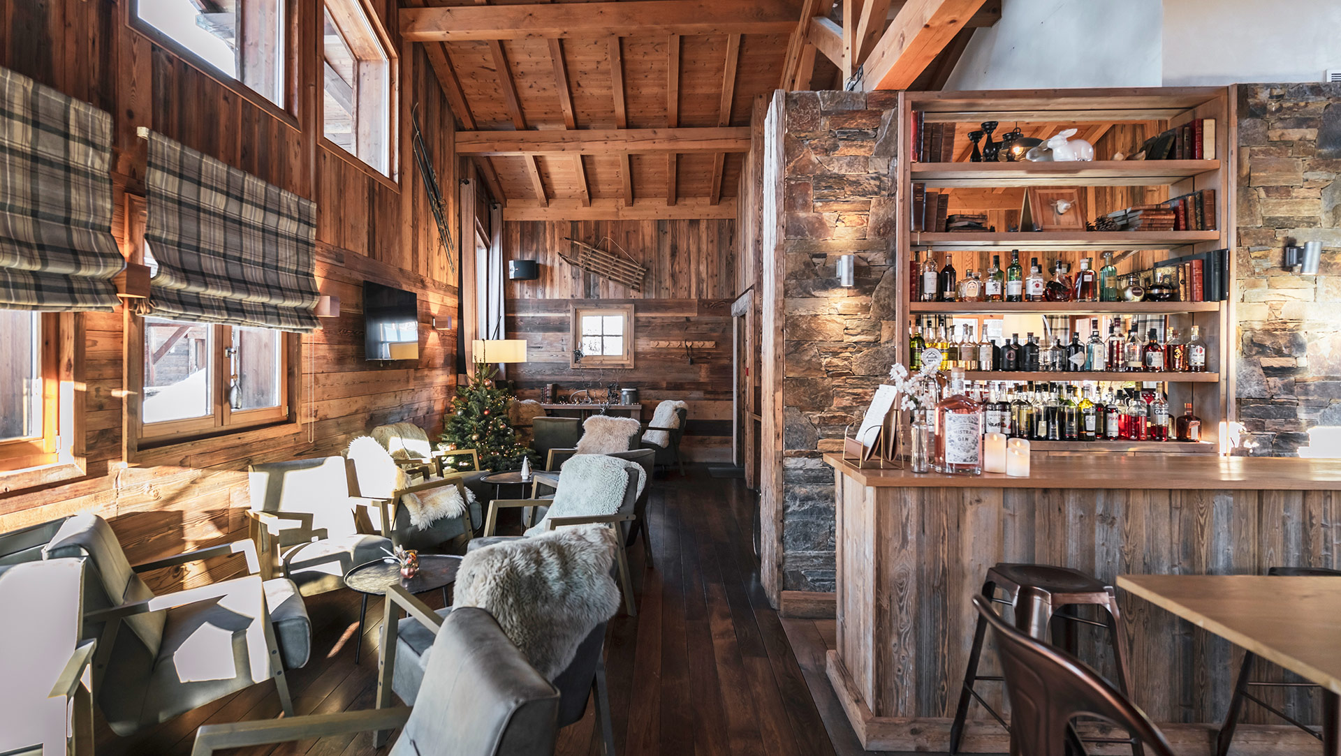 Le Bar des Cochers à Megève Les Loges Blanches 4 étoiles