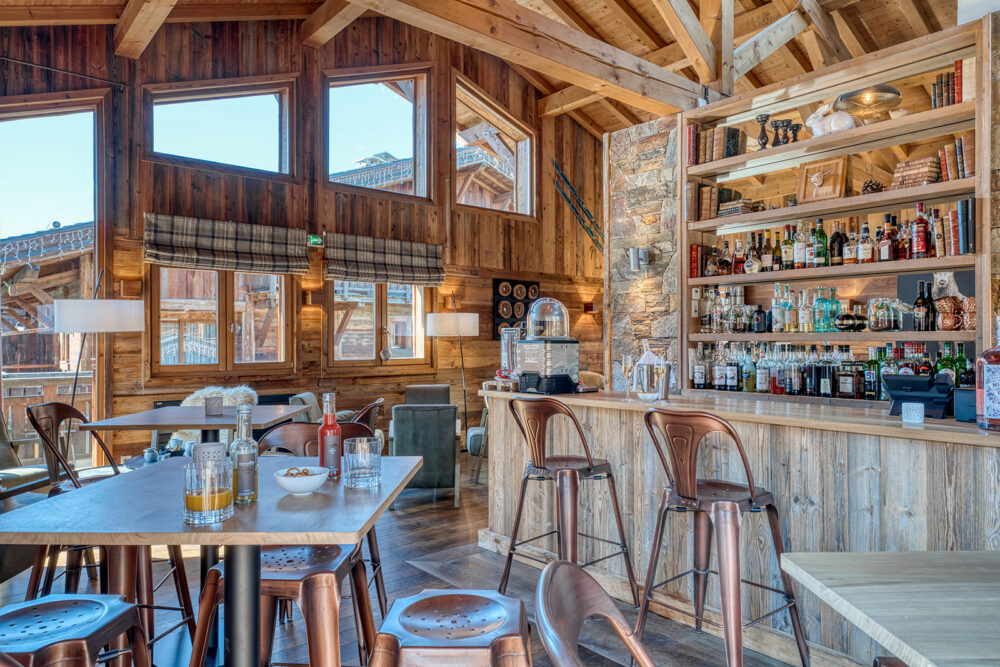 Le Bar des Cochers à Megève Les Loges Blanches 4 étoiles